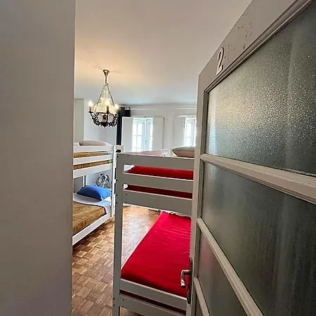 Kapselhotel Arcanjo 2 *