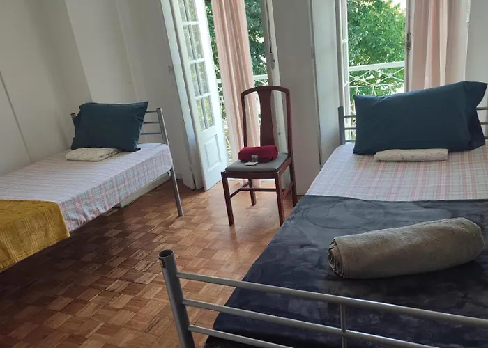 Hotel Cápsula Casa Augusta Al *